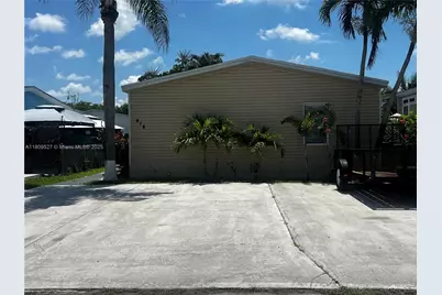 19800 SW 180th Ave Lot.414, Miami, FL 33187 - Photo 1