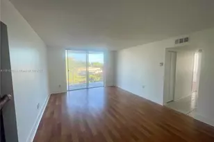 492 NW 165th St Rd, Miami, FL 33169 - Photo 1