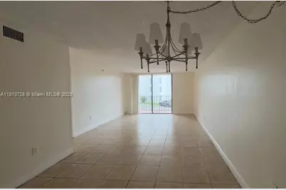 9686 Fontainebleau Blvd #208, Miami, FL 33172 - Photo 1