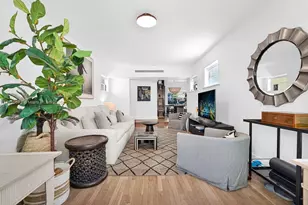 915 8th St, Miami Beach, FL 33139 - Photo 1