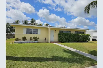 1430 NW 10th St, Homestead, FL 33030 - Photo 1