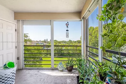 9235 SW 8th St #502, Boca Raton, FL 33428 - Photo 1