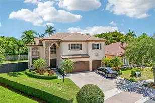 3582 NE 9th St, Homestead, FL 33033 - Photo 1