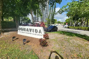 20100 W Country Club Dr, Aventura, FL 33180 - Photo 1