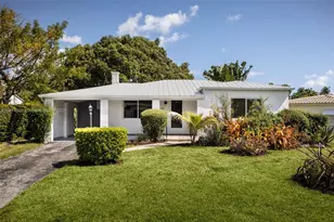 385 NE 117th St, Miami, FL 33161 - Photo 1