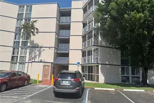 7125 NW 186th St, Hialeah, FL 33015 - Photo 1