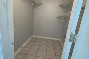 1522 NE 34th Ct, Oakland Park, FL 33334 - Photo 1