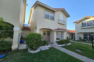 10875 NW 8th St, Pembroke Pines, FL 33026 - Photo 1