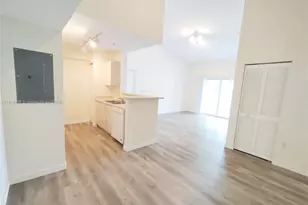 711 SW 111th Way, Pembroke Pines, FL 33025 - Photo 1