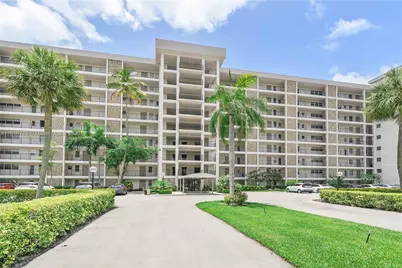 3150 N Palm Aire Dr #104, Pompano Beach, FL 33069 - Photo 1