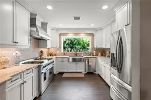 4240 SW 9th St, Plantation, FL 33317 - Photo 1