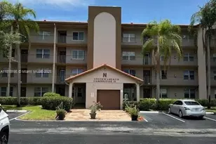 1000 SW 125th Ave, Pembroke Pines, FL 33027 - Photo 1