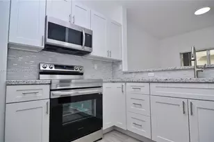 1658 SE 28th Ct, Homestead, FL 33035 - Photo 1