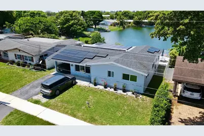 728 SW 4th St, Hallandale Beach, FL 33009 - Photo 1