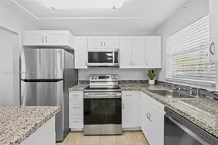 8305 Sunrise Lakes Blvd, Sunrise, FL 33322 - Photo 1