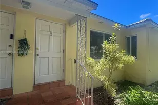 1015 NE 112th St, Biscayne Park, FL 33161 - Photo 1