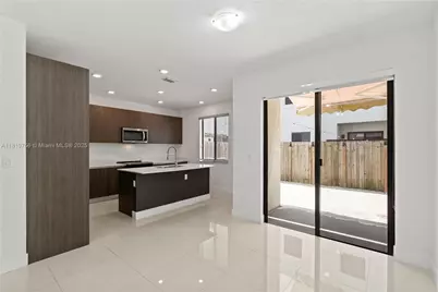 535 SW 91st Pl, Miami, FL 33174 - Photo 1