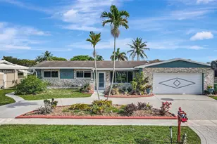 11520 NW 23rd St, Pembroke Pines, FL 33026 - Photo 1