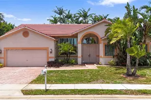 10257 SW 12th St, Pembroke Pines, FL 33025 - Photo 1