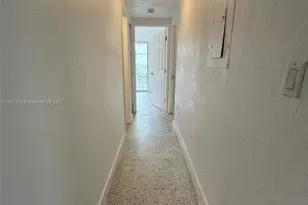 921 SW 7th St, Miami, FL 33130 - Photo 1