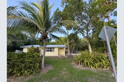 786 Bostwick Dr, Key Largo, FL 33037 - Photo 1