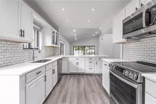 272 Fairway Cir, Weston, FL 33326 - Photo 1