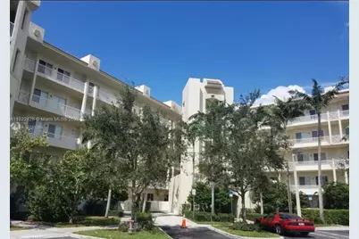 3500 Oaks Clubhouse Dr #211, Pompano Beach, FL 33069 - Photo 1