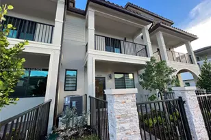 8224 NW 43 St, Doral, FL 33166 - Photo 1