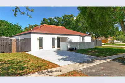 4996 SW 95th Ave, Cooper City, FL 33328 - Photo 1