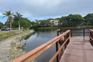 250 Jacaranda Dr, Plantation, FL 33324 - Photo 1