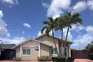 641 SW 99th Pl, Miami, FL 33174 - Photo 1