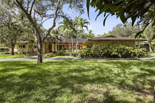 10920 SW 68th Avenue Rd, Pinecrest, FL 33156 - Photo 1