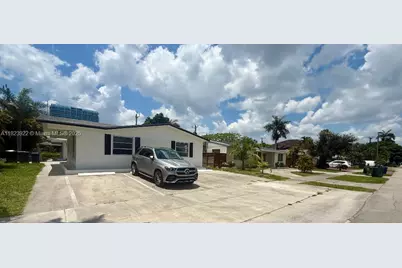 1100 NE 2nd St #2, Hallandale Beach, FL 33009 - Photo 1