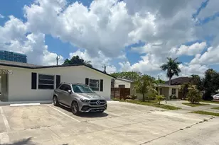 1100 NE 2nd St, Hallandale Beach, FL 33009 - Photo 1