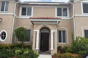 2317 SE 10th St, Homestead, FL 33035 - Photo 1