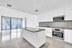 88 SW 7th St, Miami, FL 33130 - Photo 1