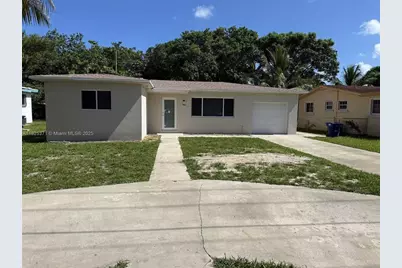366 NE 163rd St, Miami, FL 33162 - Photo 1