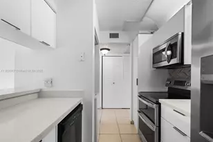 10167 Twin Lakes Dr, Coral Springs, FL 33071 - Photo 1