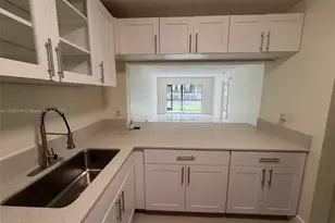 7925 Fairview Dr, Tamarac, FL 33321 - Photo 1