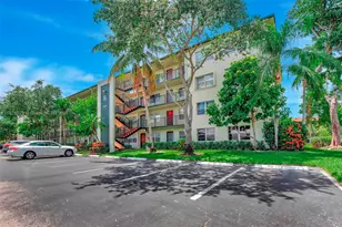 13355 SW 9th Ct, Pembroke Pines, FL 33027 - Photo 1