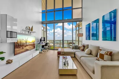 1100 Biscayne Blvd #4305, Miami, FL 33132 - Photo 1