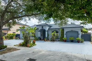 16523 NW 77th Path, Miami Lakes, FL 33016 - Photo 1