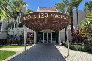 120 Lakeview Dr, Weston, FL 33326 - Photo 1