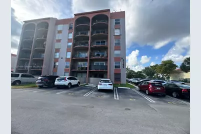 5199 NW 7th St #607, Miami, FL 33126 - Photo 1