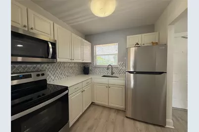 8880 Sunrise Lakes Blvd #307, Sunrise, FL 33322 - Photo 1