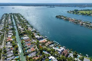 1375 N Biscayne Point Rd, Miami Beach, FL 33141 - Photo 1