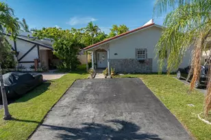 1115 NE 1st Ct, Hallandale Beach, FL 33009 - Photo 1