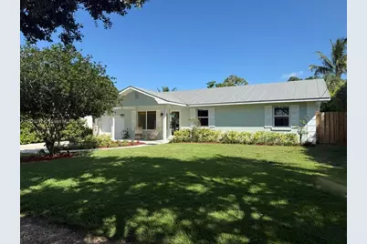 8994 SE Colony St, Hobe Sound, FL 33455 - Photo 1