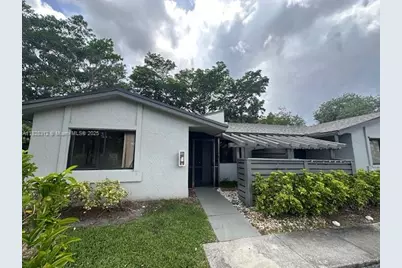 453 Lakeview Dr #1, Weston, FL 33326 - Photo 1