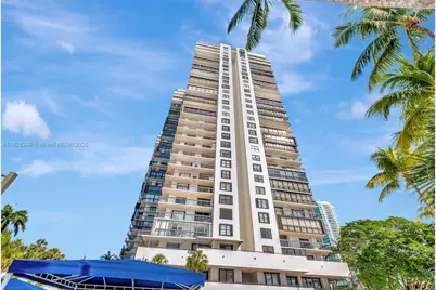 2333 Brickell Ave #305, Miami, FL 33129 - Photo 1